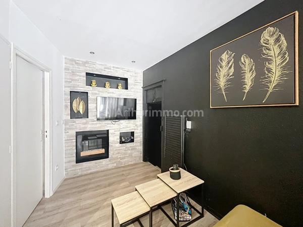 Location                                                      Appartement
                        
                     3 pièces                      51 m2                     à Clermont-Ferrand