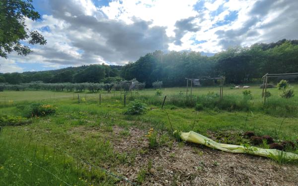 Maison à vendre    5 pièces •  Peyruis