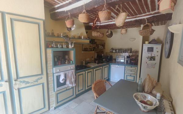 Maison à vendre    5 pièces •  Peyruis