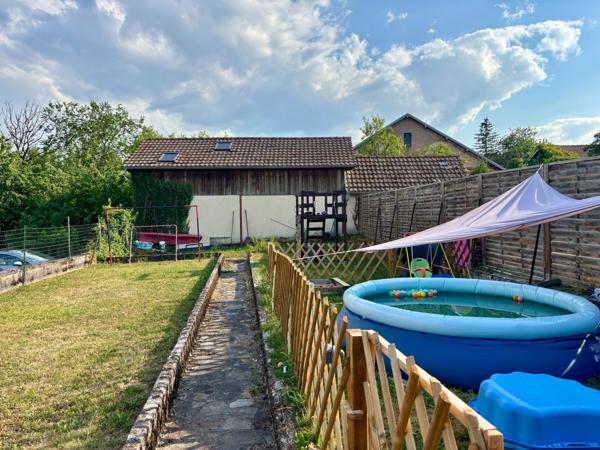 Immeuble
                                                                                                                                                
                                                                                                                                                
                                                                                                                                                
                                                    
                                                                                                                                                                                                                                                                                                                        420  m²                                                                                                                                                                                                         2 etage(s)