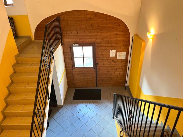 Immeuble
                                                                                                                                                
                                                                                                                                                
                                                                                                                                                
                                                    
                                                                                                                                                                                                                                                                                                                        420  m²                                                                                                                                                                                                         2 etage(s)