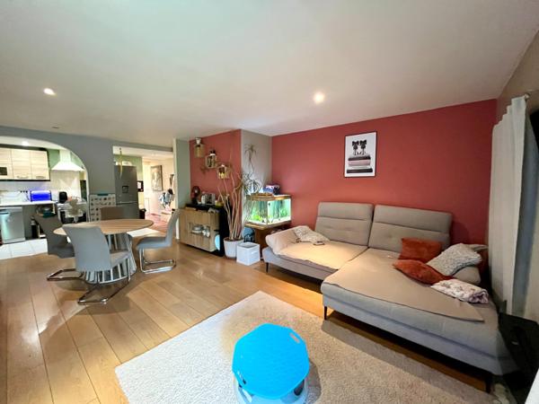 Immeuble
                                                                                                                                                
                                                                                                                                                
                                                                                                                                                
                                                    
                                                                                                                                                                                                                                                                                                                        420  m²                                                                                                                                                                                                         2 etage(s)