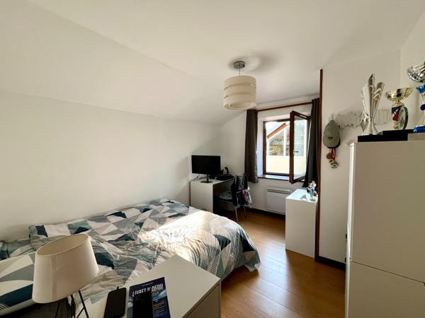 Immeuble
                                                                                                                                                
                                                                                                                                                
                                                                                                                                                
                                                    
                                                                                                                                                                                                                                                                                                                        420  m²                                                                                                                                                                                                         2 etage(s)