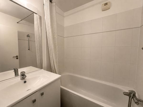 Limite Antony, Appartement 5 pièces, terrasse, Massy,  DPE B, place de parking, 4 chambres .