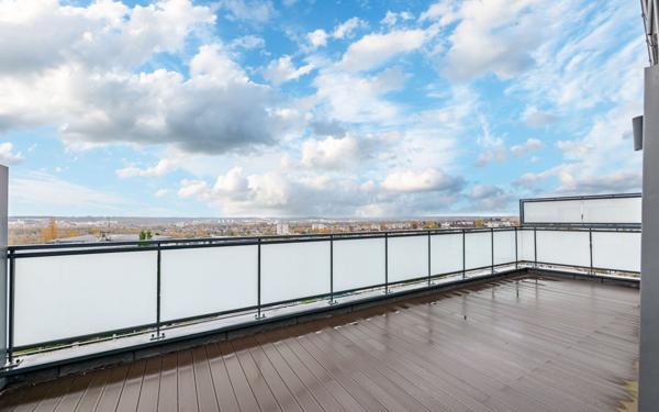 Appartement à vendre    4 pièces • 81,89 m2 Noisy-le-Grand