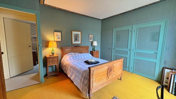 EXCLUSIVITE - FRANCOIS - Propriété de 427m² avec un terrain de 16 000m²