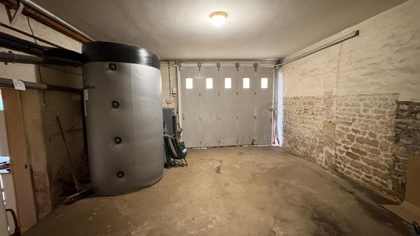 EXCLUSIVITE - FRANCOIS - Propriété de 427m² avec un terrain de 16 000m²