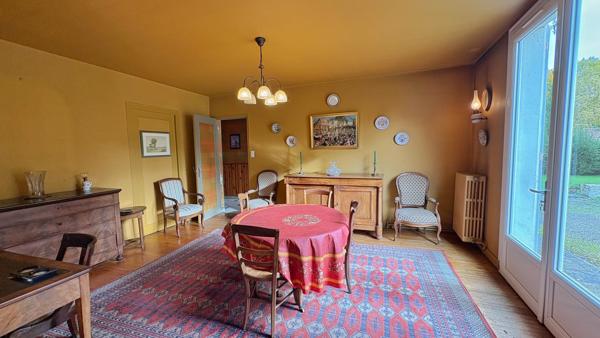 EXCLUSIVITE - FRANCOIS - Propriété de 427m² avec un terrain de 16 000m²