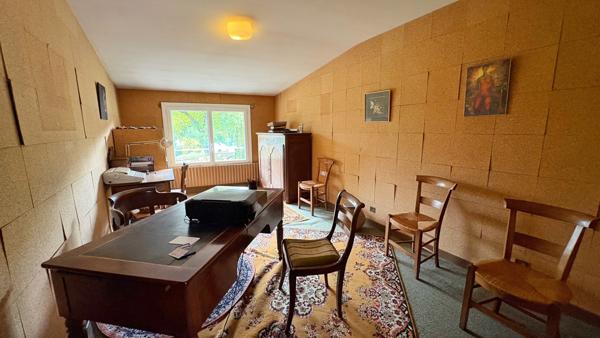 EXCLUSIVITE - FRANCOIS - Propriété de 427m² avec un terrain de 16 000m²