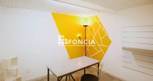 À vendre Local commercial 107.7 m² - Saint-raphaël 83700