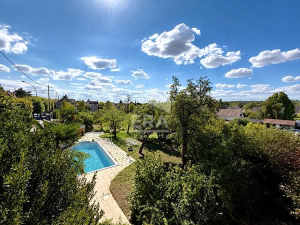 Maison familiale : 144.5 m2 / 5 chambres / garage / piscine chauffée