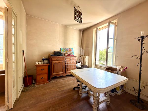 Maison familiale : 144.5 m2 / 5 chambres / garage / piscine chauffée