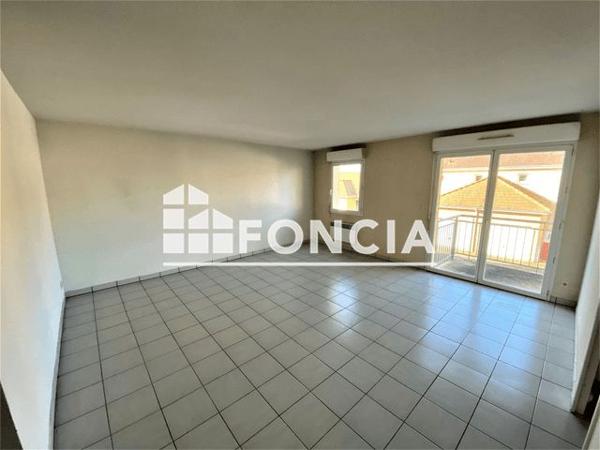 Location Appartement 3 pièces 61.69 m² - 6/8 RUE MAURICE VLAMICK Chatellerault 86100