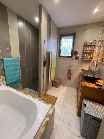 26000 VALENCE QUARTIER THABOR 168M² PISCINE CLUB HOUSE