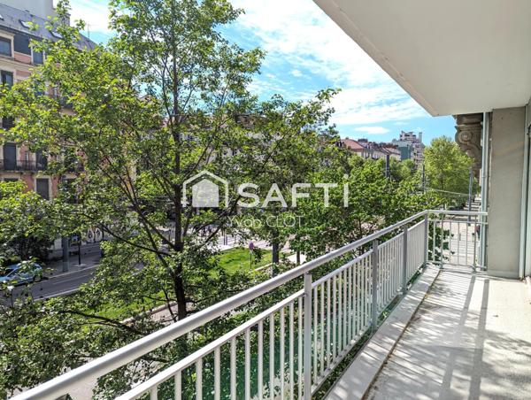 Appartement traversant  6 pièces 118m² - 4 chambres - Balcon