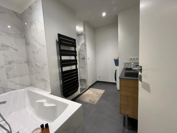 Maison 393 000 € Bègles 3 p 82 m² DPE B