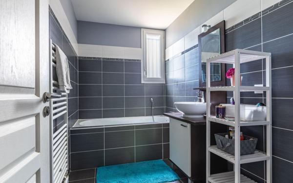 Maison à vendre    6 pièces •  Saint-Pierre-d'Irube