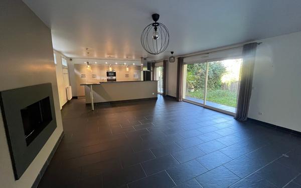 Maison à vendre    6 pièces •  Saint-Pierre-d'Irube