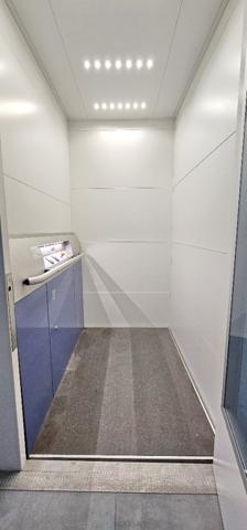 Bâtiment commercial d’exception – Deux niveaux – Prestations haut de gamme