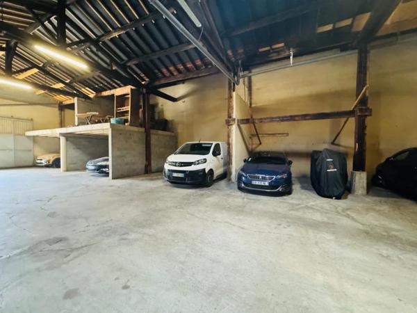Parking / Box à louer à Romans-sur-Isère (26100)