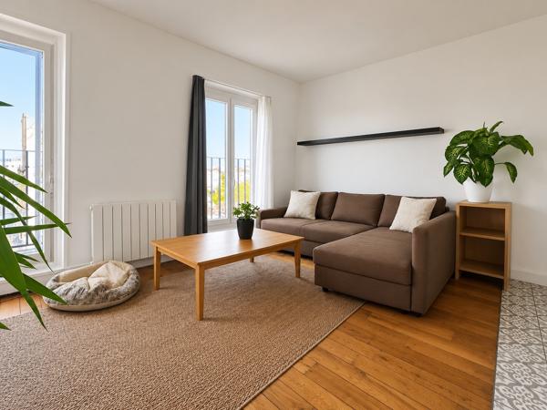 Appartement
         2 pièces
        - 35 m² 285 000 € *