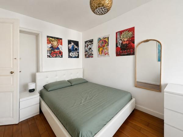 Appartement
         2 pièces
        - 35 m² 285 000 € *