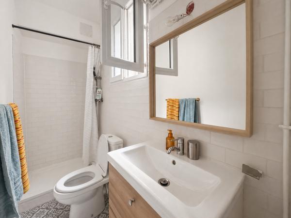 Appartement
         2 pièces
        - 35 m² 285 000 € *