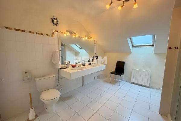 Saint-Cyr-en-Val (45590) Saint-Cyr-en-Val (45590) - Maison 154 m² carrez (158m²/sol) – 4 Chbrs – Piscine – T 709 m²