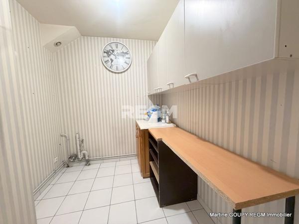 Saint-Cyr-en-Val (45590) Saint-Cyr-en-Val (45590) - Maison 154 m² carrez (158m²/sol) – 4 Chbrs – Piscine – T 709 m²