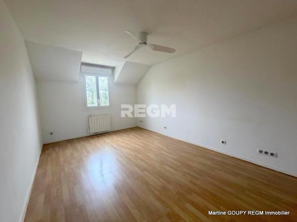 Saint-Cyr-en-Val (45590) Saint-Cyr-en-Val (45590) - Maison 154 m² carrez (158m²/sol) – 4 Chbrs – Piscine – T 709 m²