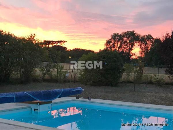 Saint-Cyr-en-Val (45590) Saint-Cyr-en-Val (45590) - Maison 154 m² carrez (158m²/sol) – 4 Chbrs – Piscine – T 709 m²