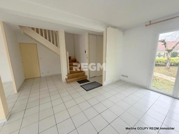 Saint-Cyr-en-Val (45590) Saint-Cyr-en-Val (45590) - Maison 154 m² carrez (158m²/sol) – 4 Chbrs – Piscine – T 709 m²