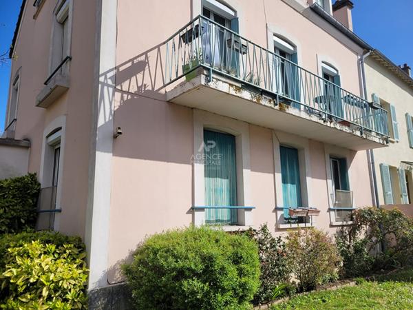 Immeuble Saint Germain En Laye €840 000 ** - Référence 17229