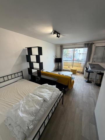 STUDIO MEUBLÉ – PLACE DE PARKING
