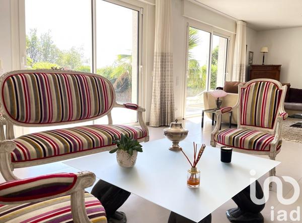 Maison 6 pièces de 236 m² à Bompas (66430)