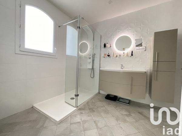 Maison 6 pièces de 236 m² à Bompas (66430)