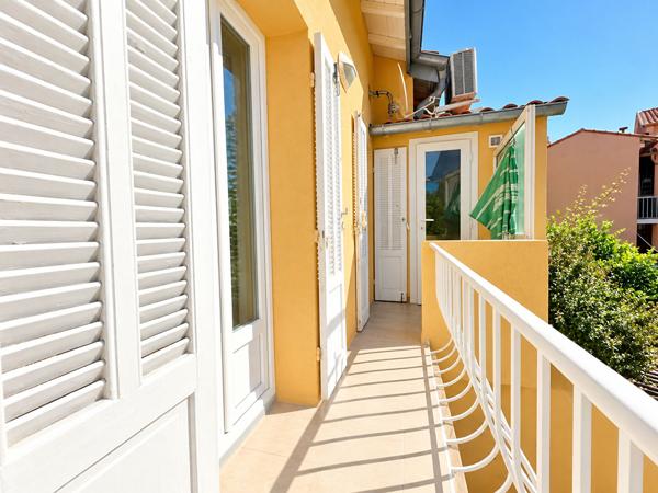 A vendre appartement 3 pièces en duplex à Saint Raphaël en plein coeur de centre ville