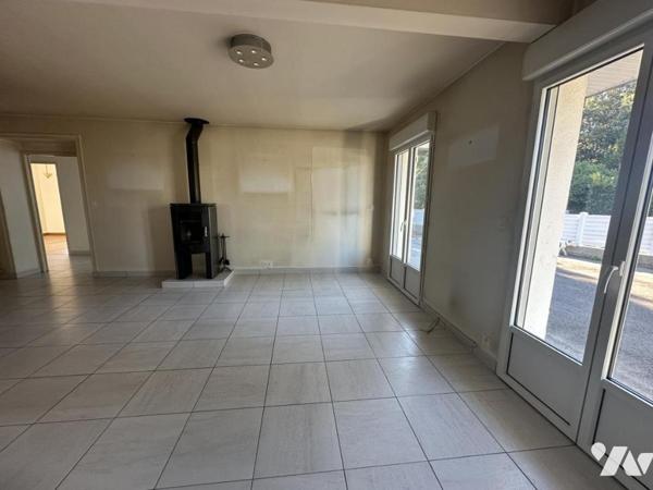 A VENDRE 56 SENE Centre, à 2 pas commerces, maison non mitoyenne, jardin 601 m²