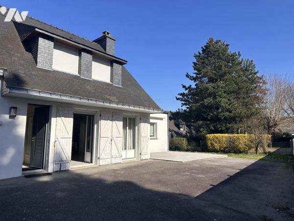 A VENDRE 56 SENE Centre, à 2 pas commerces, maison non mitoyenne, jardin 601 m²