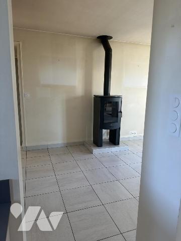 A VENDRE 56 SENE Centre, à 2 pas commerces, maison non mitoyenne, jardin 601 m²