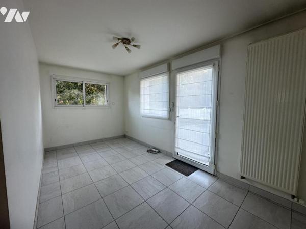 A VENDRE 56 SENE Centre, à 2 pas commerces, maison non mitoyenne, jardin 601 m²