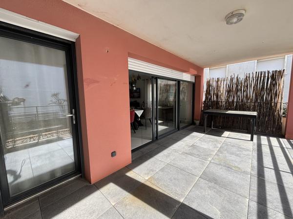 APPARTEMENT T3 – LES PRESIDENTS – VUE MER Toutes les caractéristiques