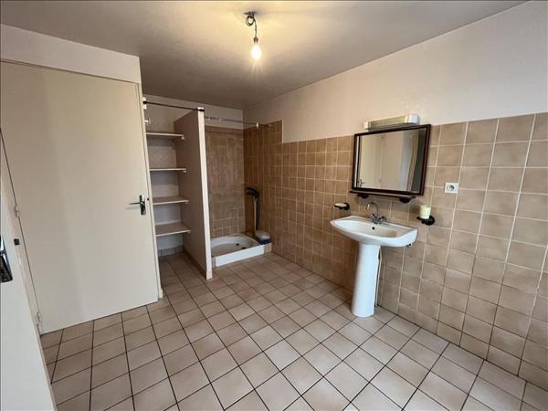Maison à vendre |  Bourganeuf |  4 pièces | 87 m²