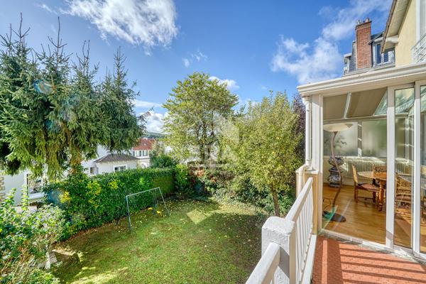 Croix Bosset - Maison familiale 180 m², studio indépendant, jardin sud - Emplacement premium