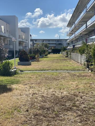 A VENDRE STUDIO LES MINIMES LAC DE LA SOLE