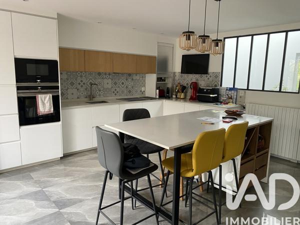 Maison à vendre 9 pièces 250 m² Lunel-Viel