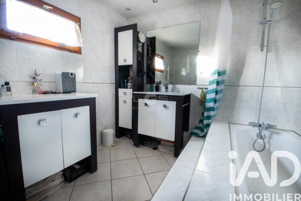 Maison à vendre 5 pièces 91 m² Roissy-en-Brie