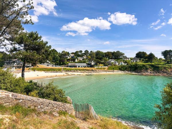 TERRAIN CONSTRUCTIBLE KERFANY LES PINS !