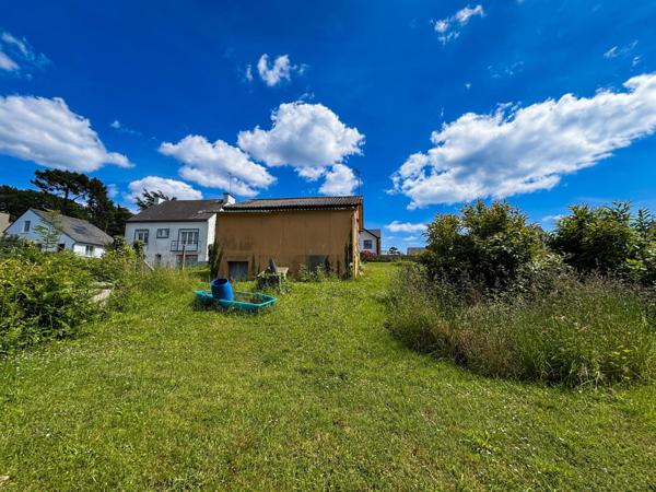 TERRAIN CONSTRUCTIBLE KERFANY LES PINS !