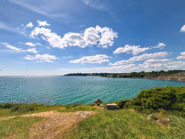 TERRAIN CONSTRUCTIBLE KERFANY LES PINS !